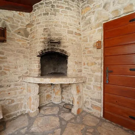 Stone House Lozica Сasa de vacaciones