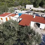 Stone House Lozica *