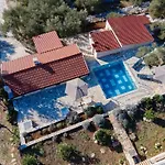 Stone House Lozica *