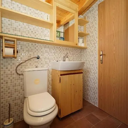 Stone House Lozica Ferienhaus *